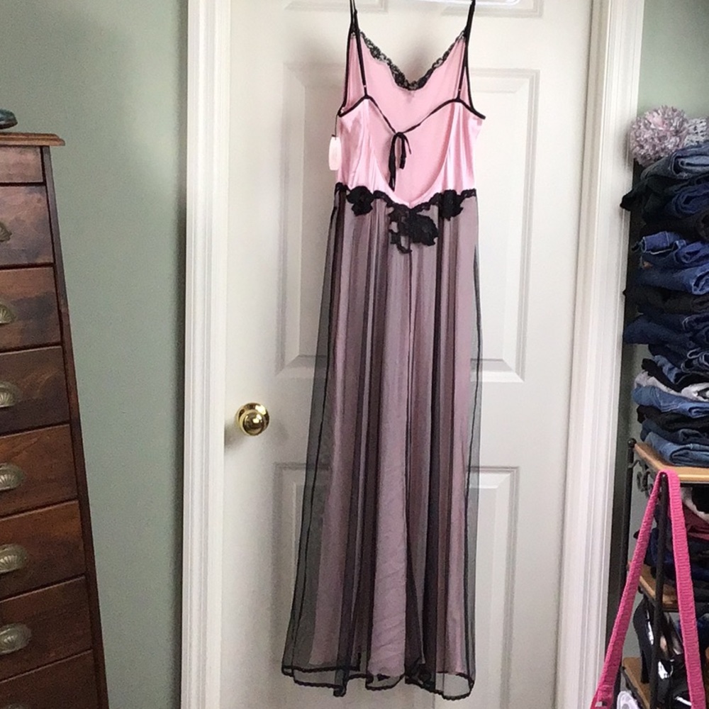 NEW Vtg.💕 Victoria’s Secret Long nightie - Picture 8 of 14
